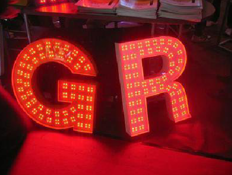 江城LED发光字常见的安装误区。